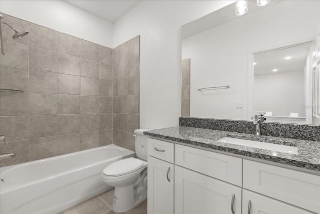 915 LAKEFRONT VILLAGE DRIVE, Clermont, FL 34711