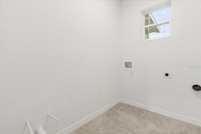 915 LAKEFRONT VILLAGE DRIVE, Clermont, FL 34711