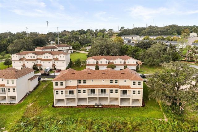 915 LAKEFRONT VILLAGE DRIVE, Clermont, FL 34711