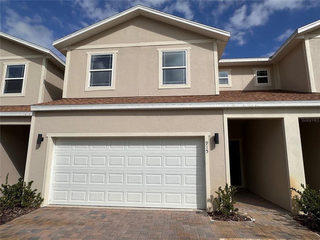 915 LAKEFRONT VILLAGE DRIVE, Clermont, FL 34711