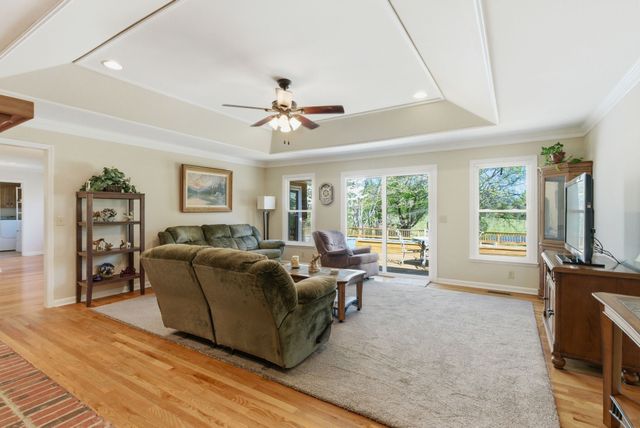8270 Bethlehem Rd, Springfield, TN 37172