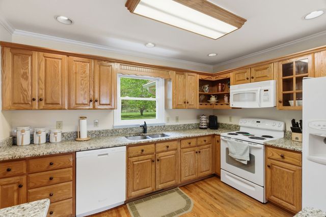 8270 Bethlehem Rd, Springfield, TN 37172