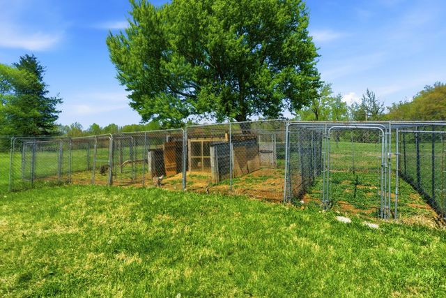 8270 Bethlehem Rd, Springfield, TN 37172