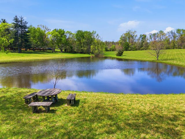 8270 Bethlehem Rd, Springfield, TN 37172
