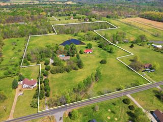 8270 Bethlehem Rd, Springfield, TN 37172