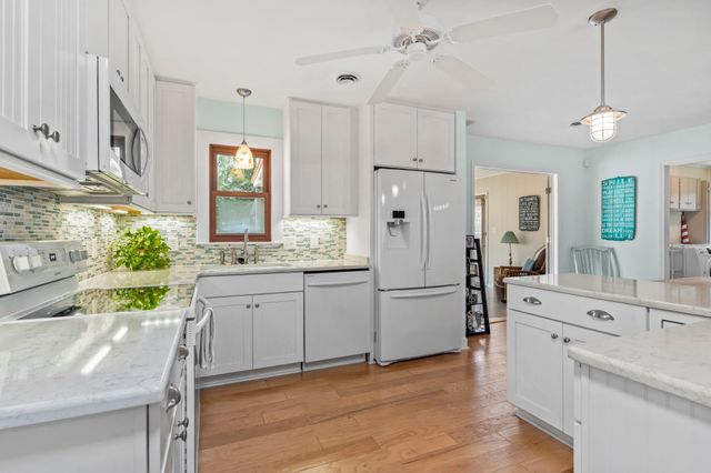 716 5th Ave. N, Surfside Beach, SC 29575