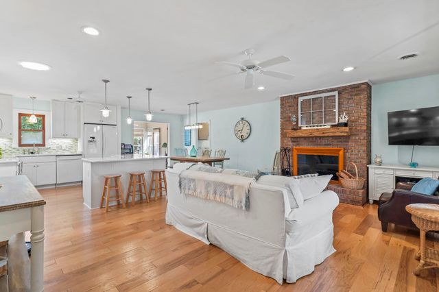 716 5th Ave. N, Surfside Beach, SC 29575