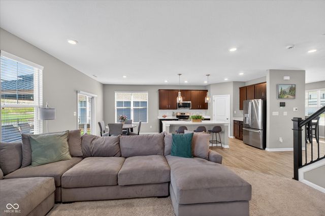 1573 N Clearwater Drive, Greenfield, IN 46140