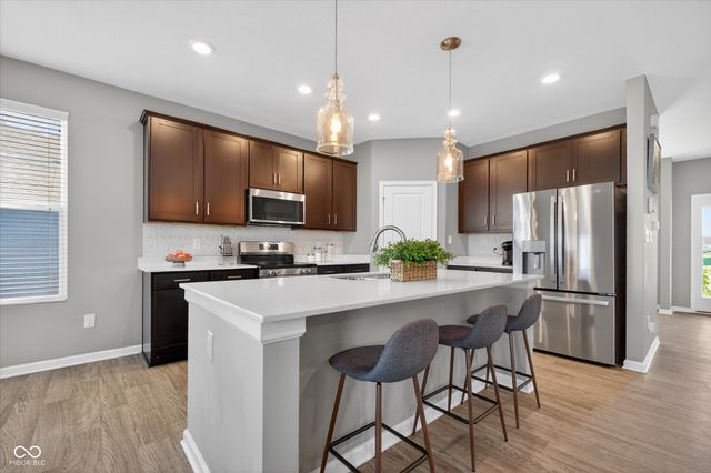 1573 N Clearwater Drive, Greenfield, IN 46140