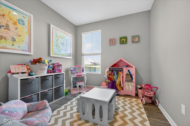 1573 N Clearwater Drive, Greenfield, IN 46140