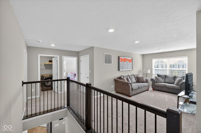 1573 N Clearwater Drive, Greenfield, IN 46140