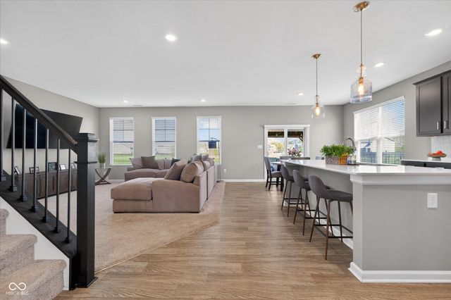 1573 N Clearwater Drive, Greenfield, IN 46140