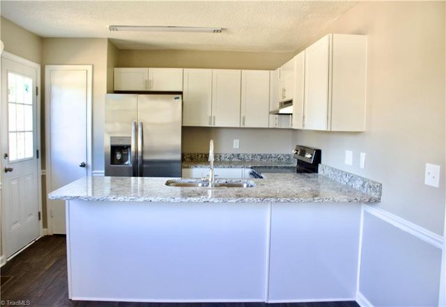 2903 Woodhill Lane, Greensboro, NC 27406