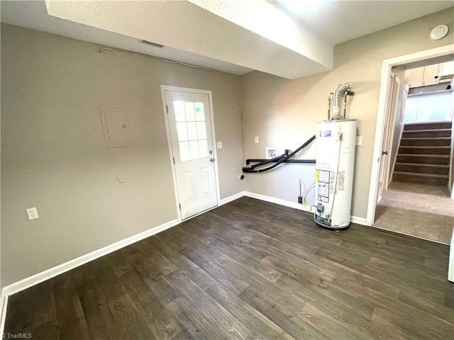 2903 Woodhill Lane, Greensboro, NC 27406