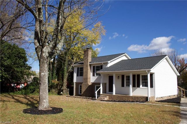 2903 Woodhill Lane, Greensboro, NC 27406