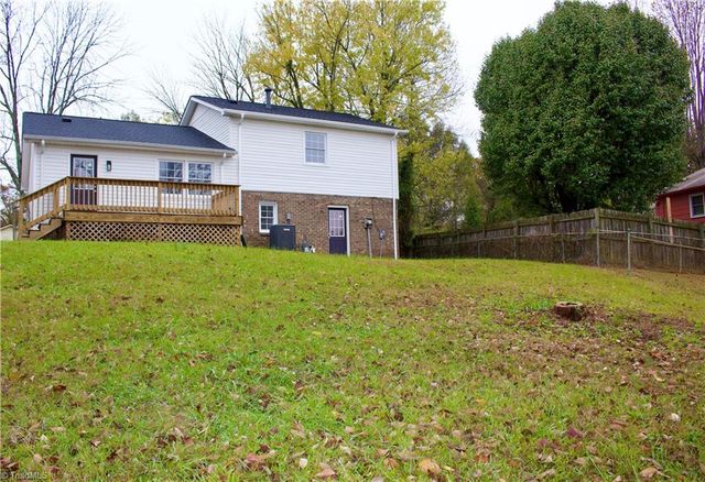 2903 Woodhill Lane, Greensboro, NC 27406