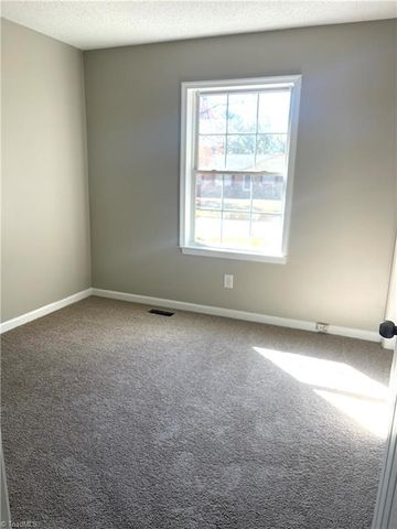 2903 Woodhill Lane, Greensboro, NC 27406