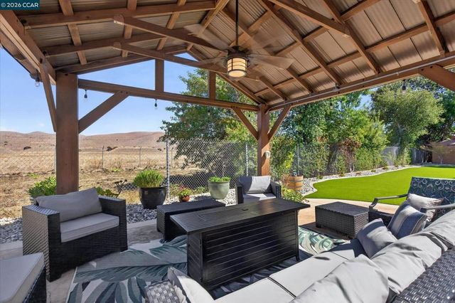 1812 Elkwood Dr, Concord, CA 94519