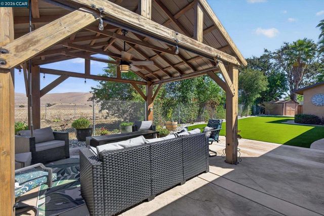 1812 Elkwood Dr, Concord, CA 94519