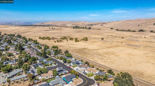 1812 Elkwood Dr, Concord, CA 94519