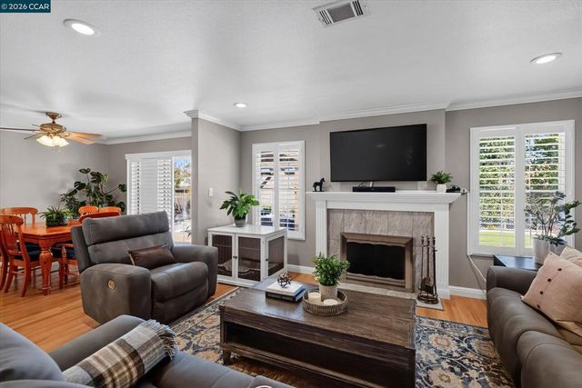 1812 Elkwood Dr, Concord, CA 94519