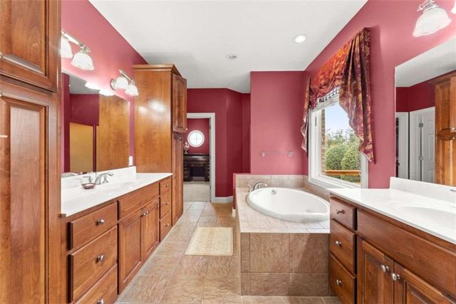 777 Oak Pointe Drive, Cleveland, GA 30528