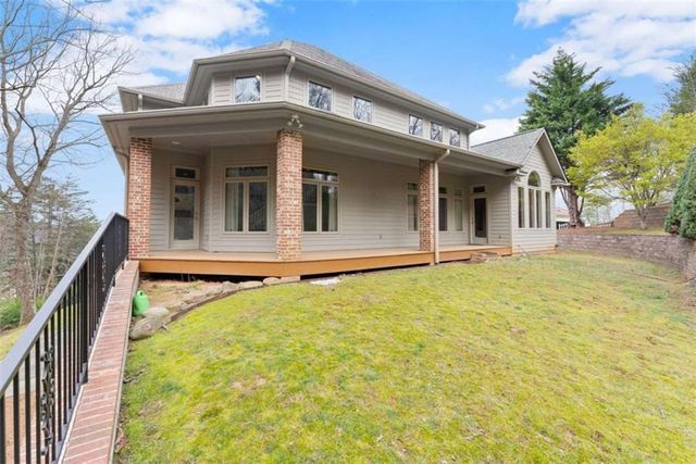 777 Oak Pointe Drive, Cleveland, GA 30528