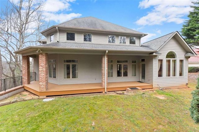 777 Oak Pointe Drive, Cleveland, GA 30528