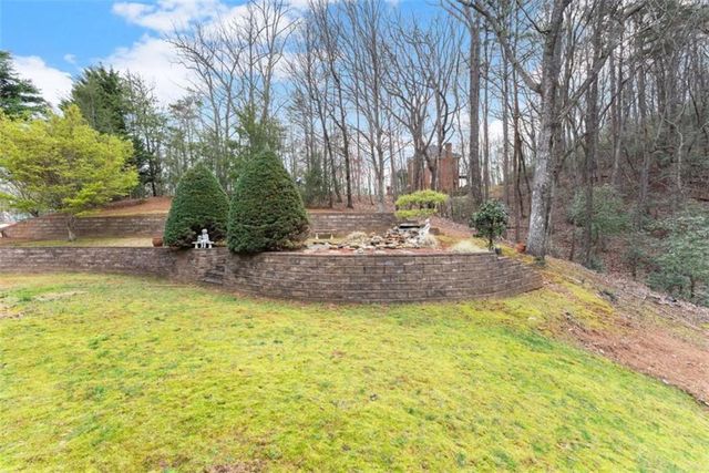 777 Oak Pointe Drive, Cleveland, GA 30528
