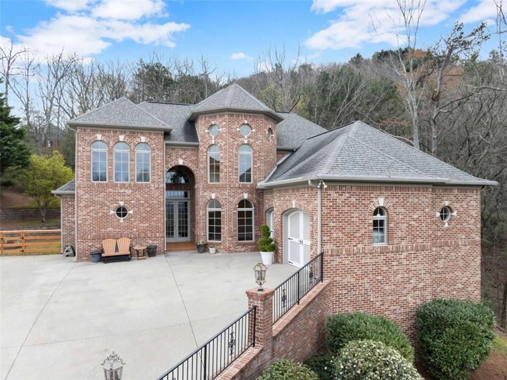 777 Oak Pointe Drive, Cleveland, GA 30528