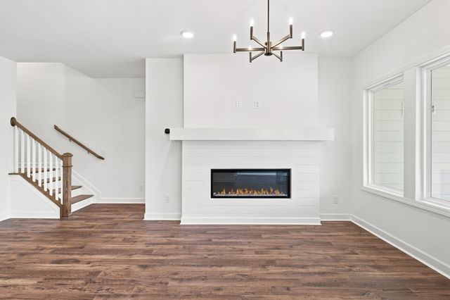 1924 Hildebrand Lane, Columbia, TN 38401