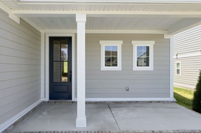 1924 Hildebrand Lane, Columbia, TN 38401