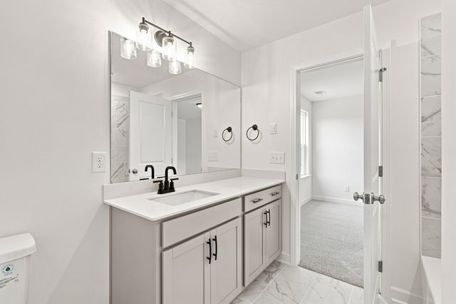 1924 Hildebrand Lane, Columbia, TN 38401