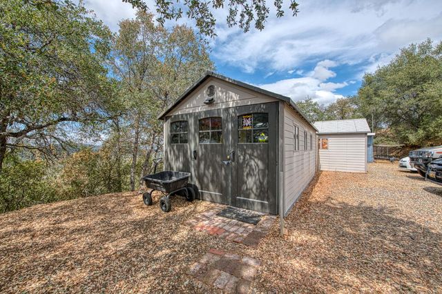 46828 W Skyline Ridge Rd, Coarsegold, CA 93614
