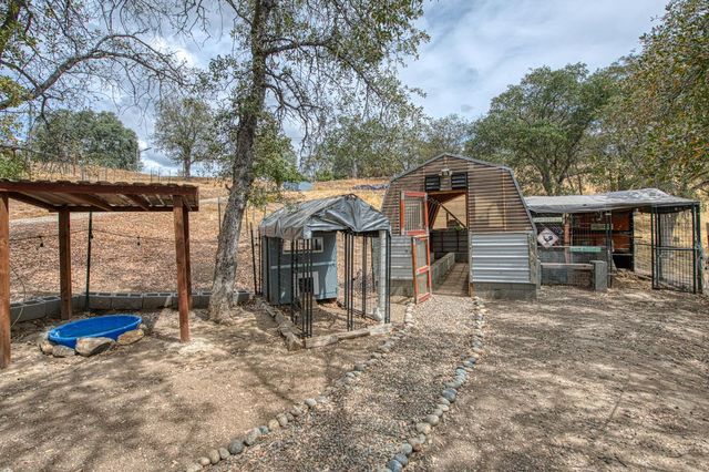 46828 W Skyline Ridge Rd, Coarsegold, CA 93614