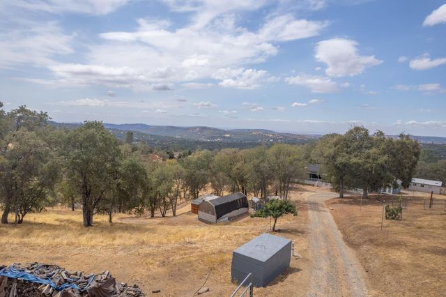 46828 W Skyline Ridge Rd, Coarsegold, CA 93614