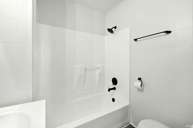 4202 Hanna Street, Fort Wayne, IN 46806