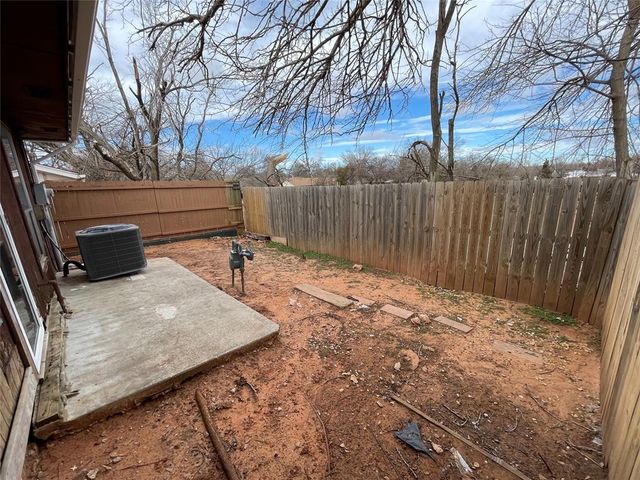 8717 Saint George Way, Midwest City, OK 73110