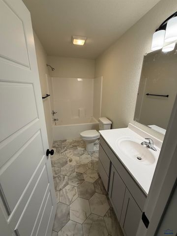 5336 SILVERTON ST, Rapid City, SD 57702