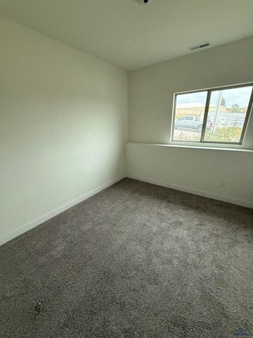 5336 SILVERTON ST, Rapid City, SD 57702