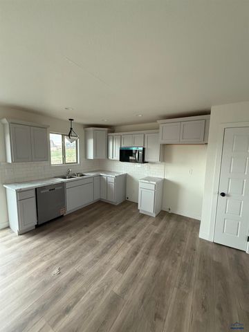 5336 SILVERTON ST, Rapid City, SD 57702