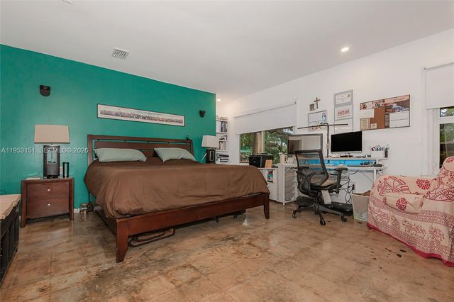 1491 NE 132nd Rd, North Miami, FL 33161