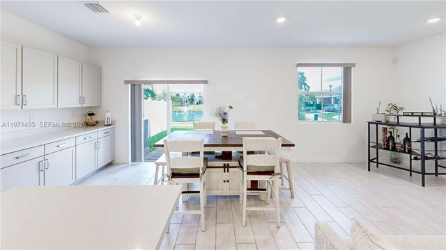 1754 SE 8th Ter, Homestead, FL 33034