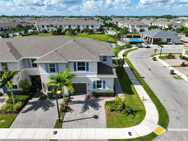 1754 SE 8th Ter, Homestead, FL 33034