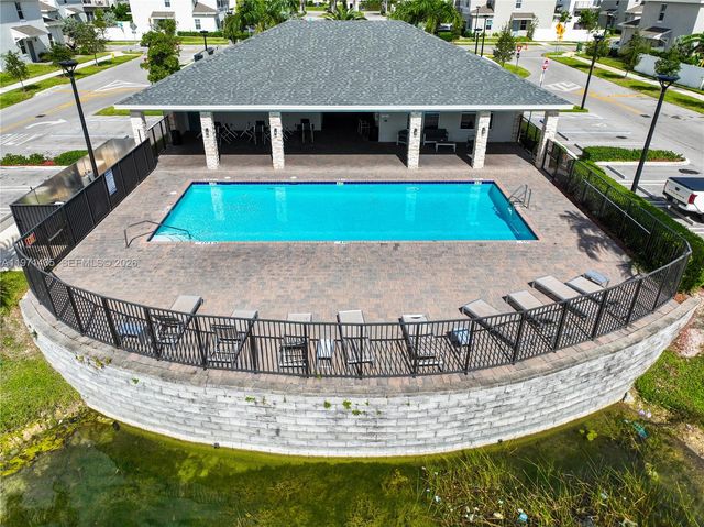 1754 SE 8th Ter, Homestead, FL 33034