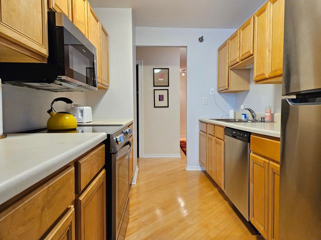 70 W Huron Street 809, Chicago, IL 60654