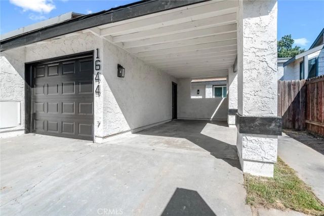 1644 N Tipton, Visalia, CA 93292