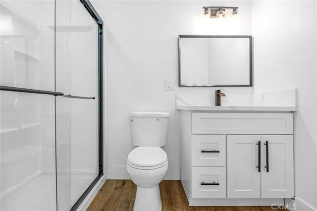 1644 N Tipton, Visalia, CA 93292