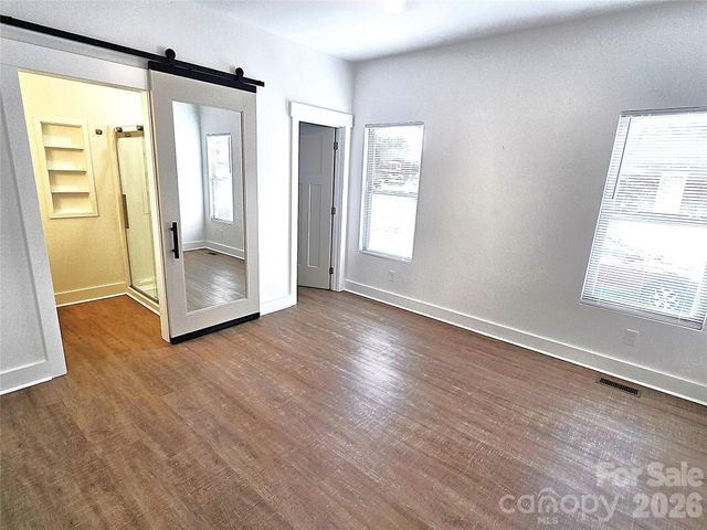 774 8th Street NE, Hickory, NC 28601