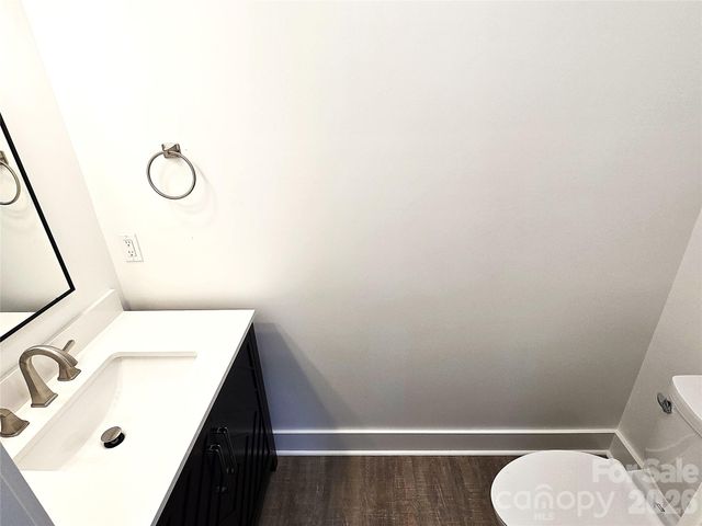 774 8th Street NE, Hickory, NC 28601